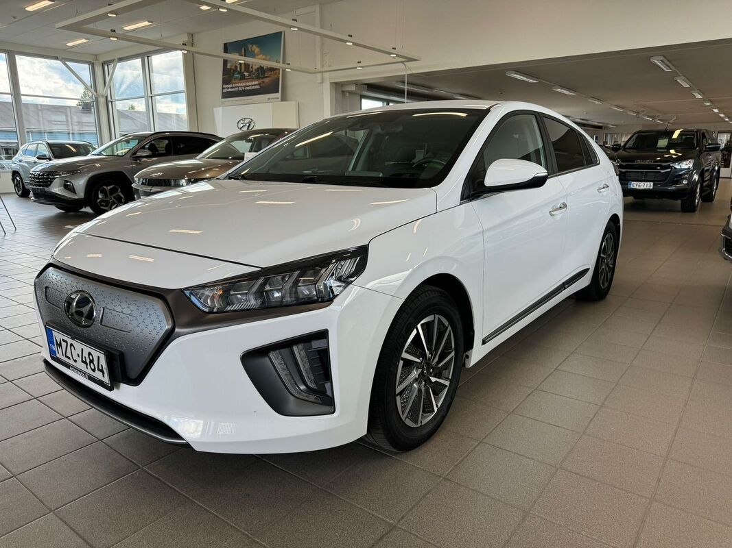 Hyundai IONIQ electric 38 kWh 136 hv Style **BLUELINK ETOHJAUS, vm. 2021, 127 tkm (1 / 12)