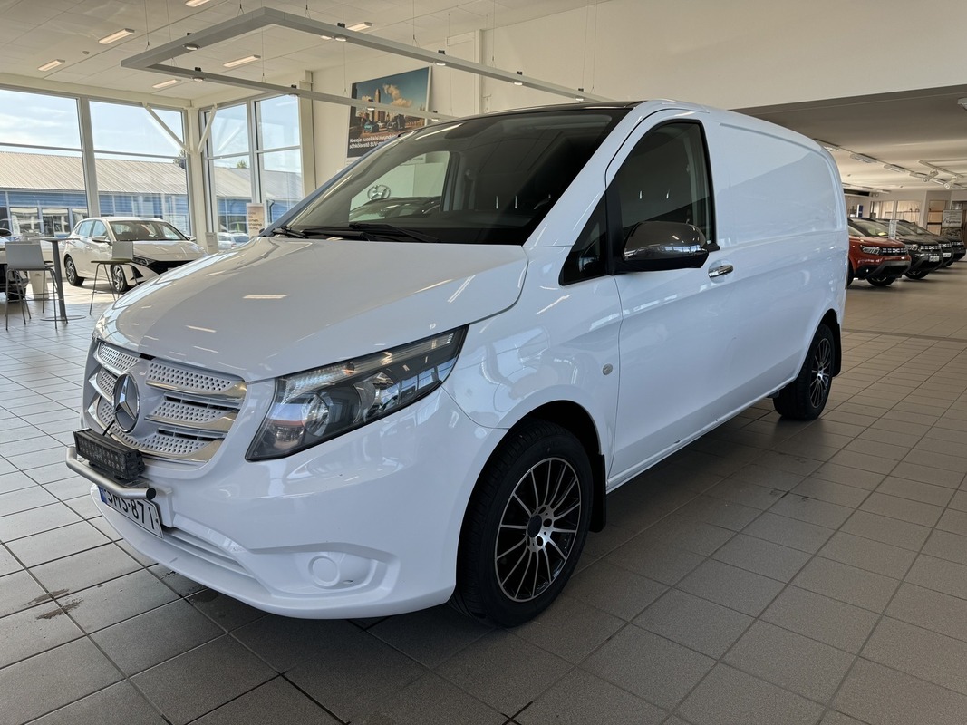 Mercedes-Benz Vito 114CDI-3,05/32K normaali A1 A **KORKO ALK. 2.99% + KULUT!**, vm. 2015, 407 tkm (1 / 8)