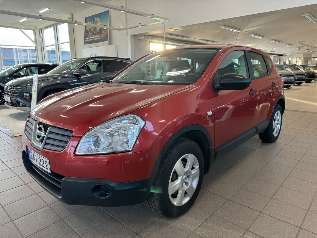 Nissan Qashqai 1,6 Visia 5MT 4x2, vm. 2008, 200 tkm (1 / 5)