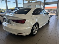 Audi A3 Sedan First Edition Business Sport 1,4 TFSI COD 110 kW ultra S tronic, vm. 2017, 86 tkm (4 / 11)