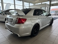 Subaru Impreza 2,5 WRX STI Sedan **KORKO ALK. 2.99% + KULUT!**, vm. 2010, 214 tkm (4 / 9)