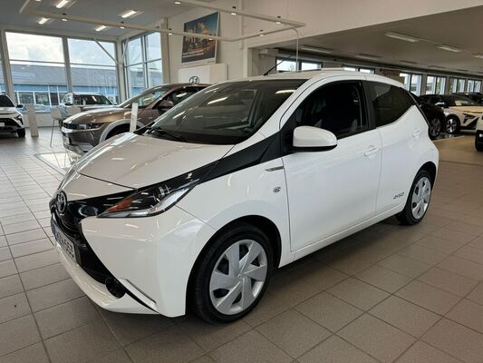 Toyota Aygo TOYOTA AYGO Viistoper (AB) 4ov 998cm3, vm. 2018, 67 tkm